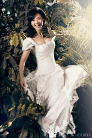 A Duo в Wedding Dress