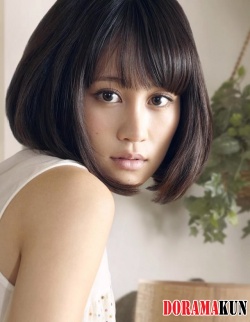 Maeda Atsuko Для 2nd Single 君は僕だ 06/2012