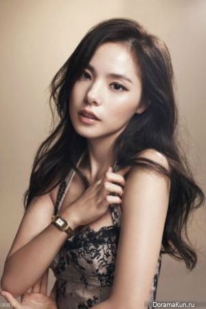 Min Hyo Rin