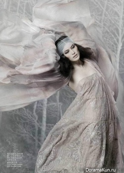 Sui He для Vogue China декабрь 2011