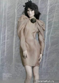 Sui He для Vogue China декабрь 2011
