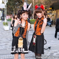 Vamps-Halloween-Fashion-Tokyo