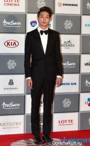 Hyun-Woo