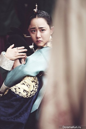 Moon Geun Young