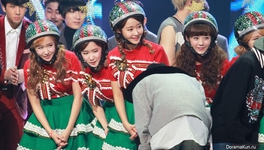 CL кланяется Crayon Pop