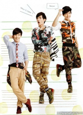 Aaron Yan для iWalker June 2013