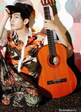 Aaron Yan для iWalker June 2013
