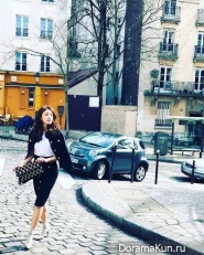 Lee Si Young для InStyle April 2017