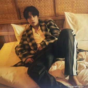 Jung Yong Hwa для ELLE October 2017