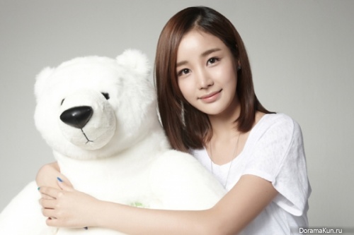 Yoon Jin Yi