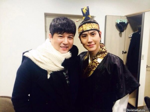 SUPER JUNIOR