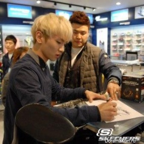 SHINee SHINee