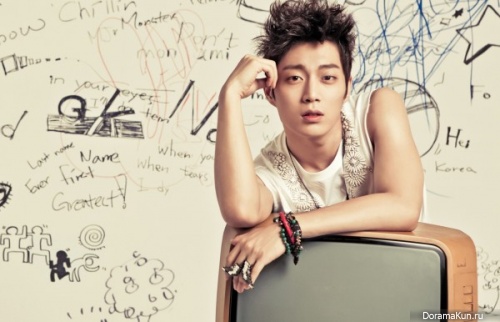 Дучжун из B2ST