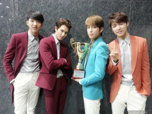 CNBLUE CNBLUE