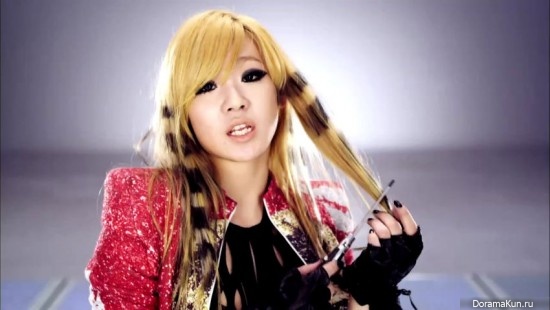 CL из 2NE1