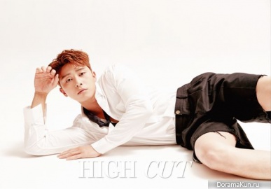Park Seo Joon для High Cut Vol. 203