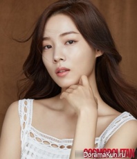 Yoon So Hee для Cosmopolitan September 2017