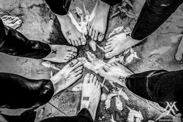 MONSTA X