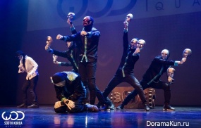 EXPRESSION CREW