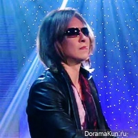 YOSHIKI