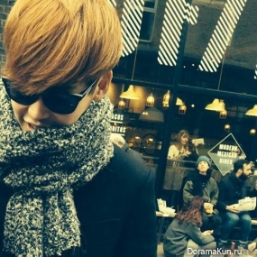 Lee Jong Suk