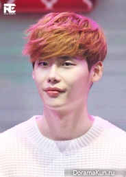 Lee Jong Suk