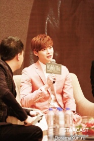 Lee Jong Suk