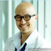 Hong_Suk_Chun