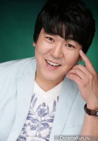 Yoon Je Moon