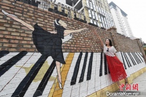 200 meters of graffiti in Taiyuan