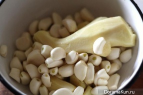 Thai sauce of ginger and garlic
