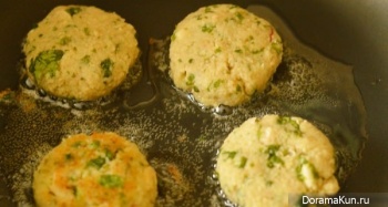 Patties of shrimp in Thai