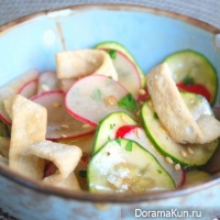 Salad with cucumber, radish