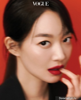 Shin Min Ah