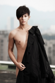 Aaron Yan для The Next Me 2011
