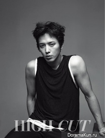 CN Blue (Jung Yong Hwa) для HIGH CUT Vol. 144