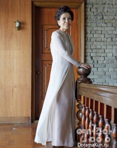 Lee Mi Ja для Lady Joongang August 2015