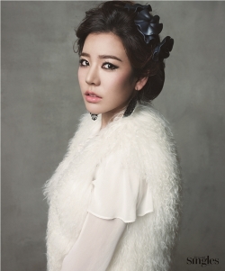 SNSD's Sunny, Taeyeon для Singles November 2011