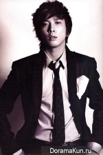 Jung Yong Hwa