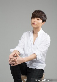 Park Si Hwan