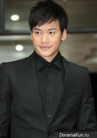 Bie Sukrit Wisedkaew