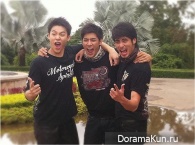 Sarm Noom Nuer Tong