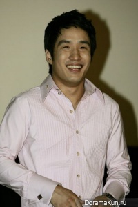 Shin Hyun Tak