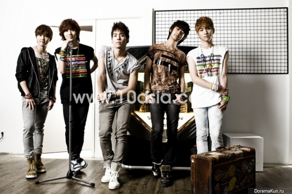 Интервью SHINee для 10Asia (02 января 2011)